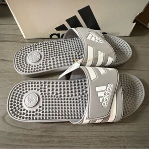 Adidas Adissage massage slides New sz 18 mens